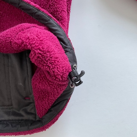 The North Face Osito Fleece Jacket Sz M Red Full Zip Camping Athleisure Cozy - Picture 8 of 9